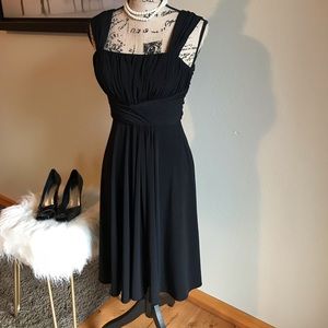 💜2/$15 Jessica Howard black dress